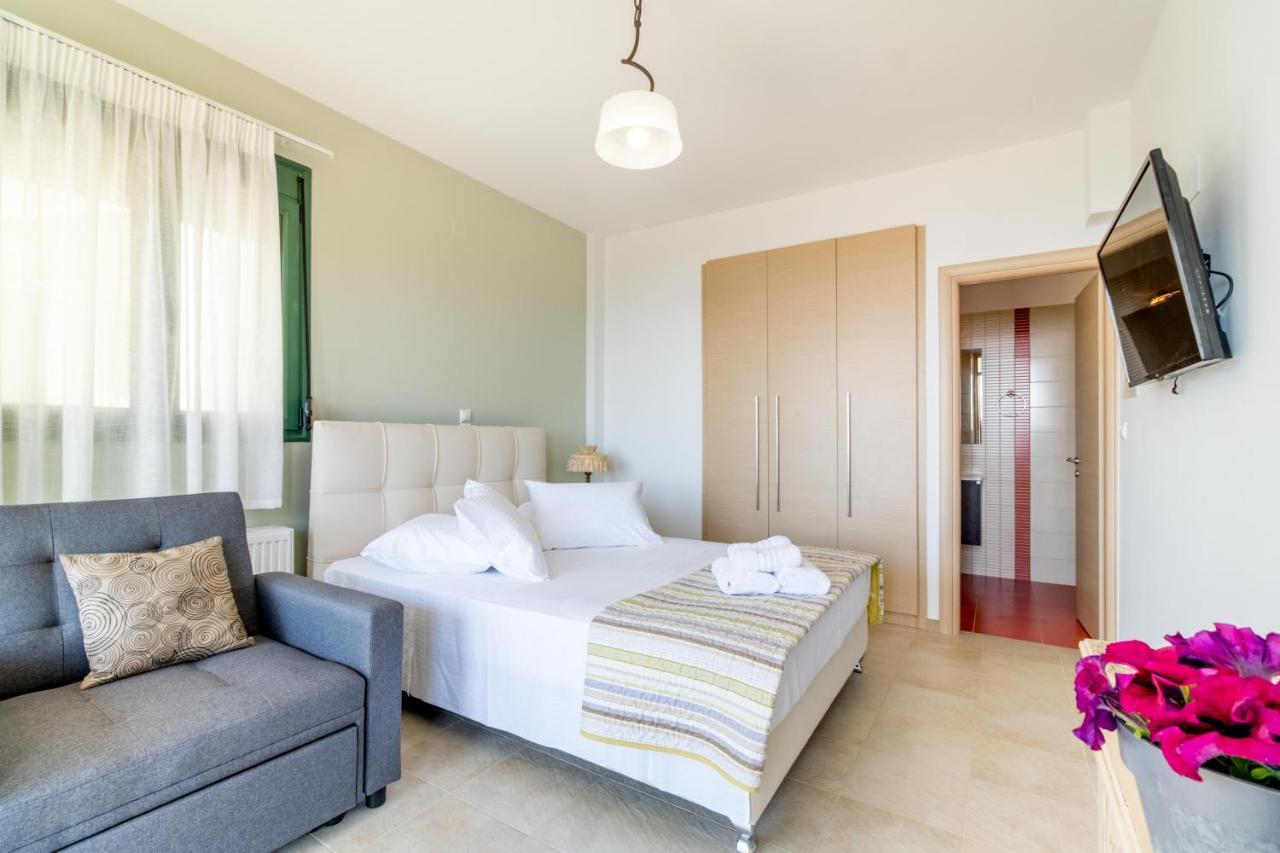 Sapphire Blue Villa Kalamítsi Exteriör bild